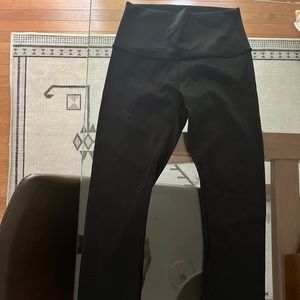 Lululemon crop size 4 align leggings
